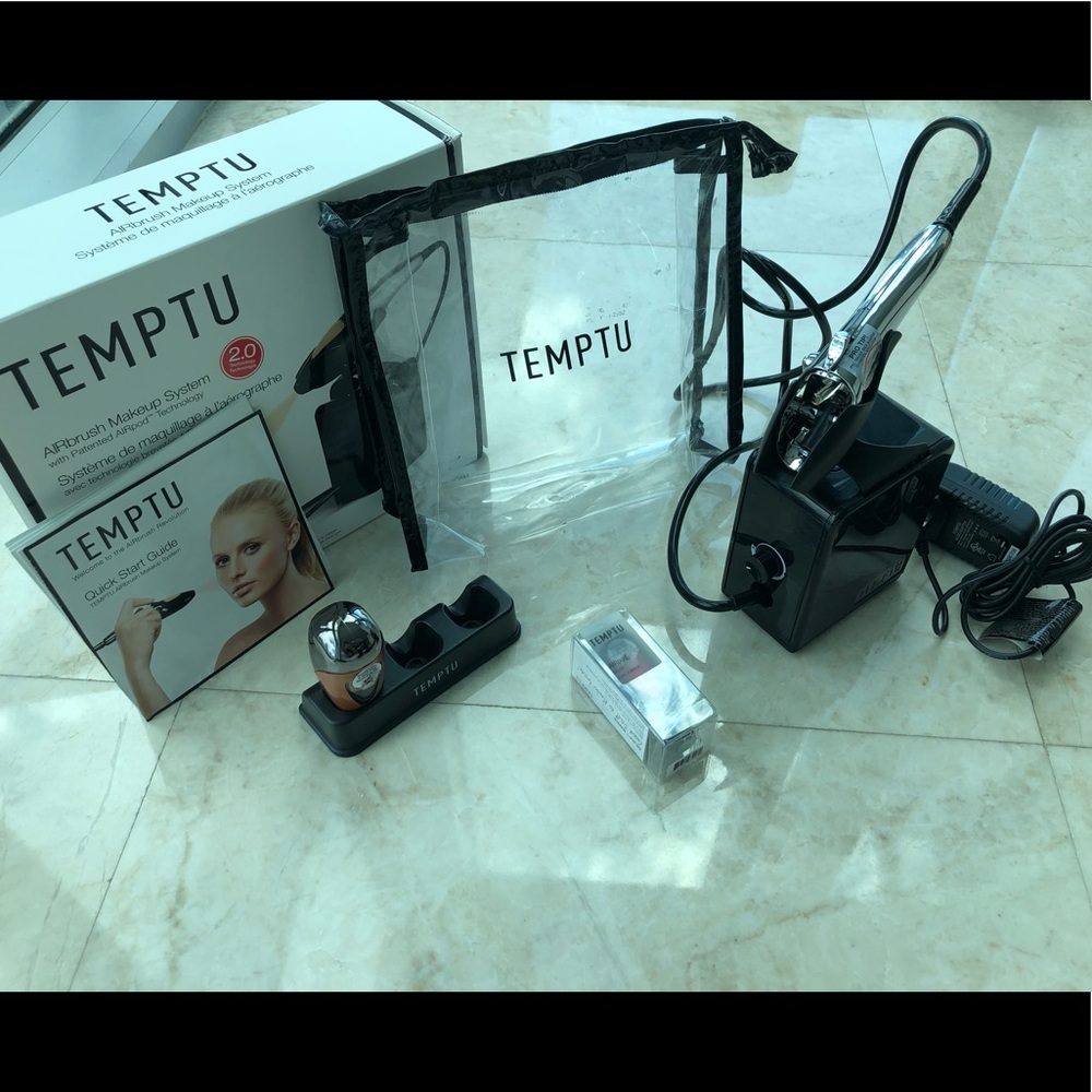 TEMPTU Airbrush makeup system